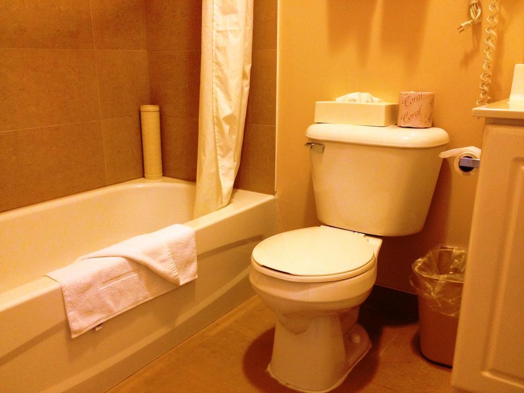 Hotel And 2*